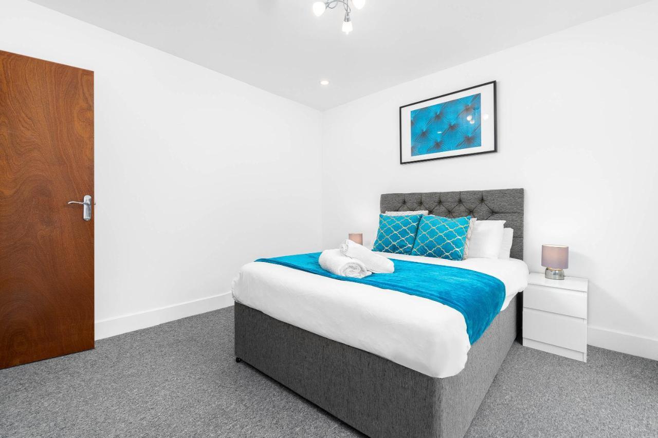 5 Bedroom House - 10 Guests - Multiple Off Street Parking - Garden - Smart Tv - Wifi - Contractors - Families - Groups Birmingham Exterior foto