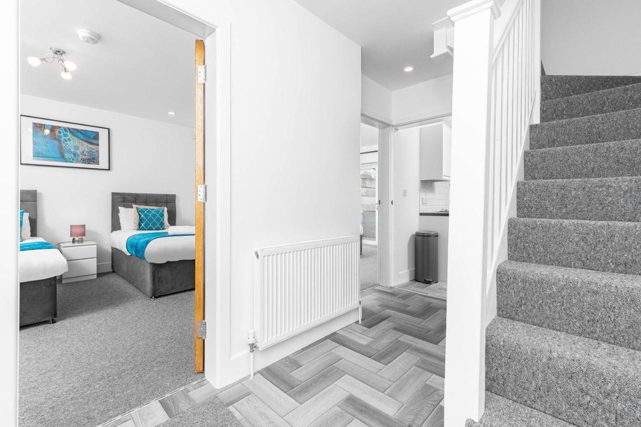 5 Bedroom House - 10 Guests - Multiple Off Street Parking - Garden - Smart Tv - Wifi - Contractors - Families - Groups Birmingham Exterior foto